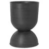 Ferm LIVING Pot Hourglass, Modèle L, Noir 1 Ferm LIVING Pot Hourglass, Modèle L, Noir -Ferm Living 127FermLiving 19 AK