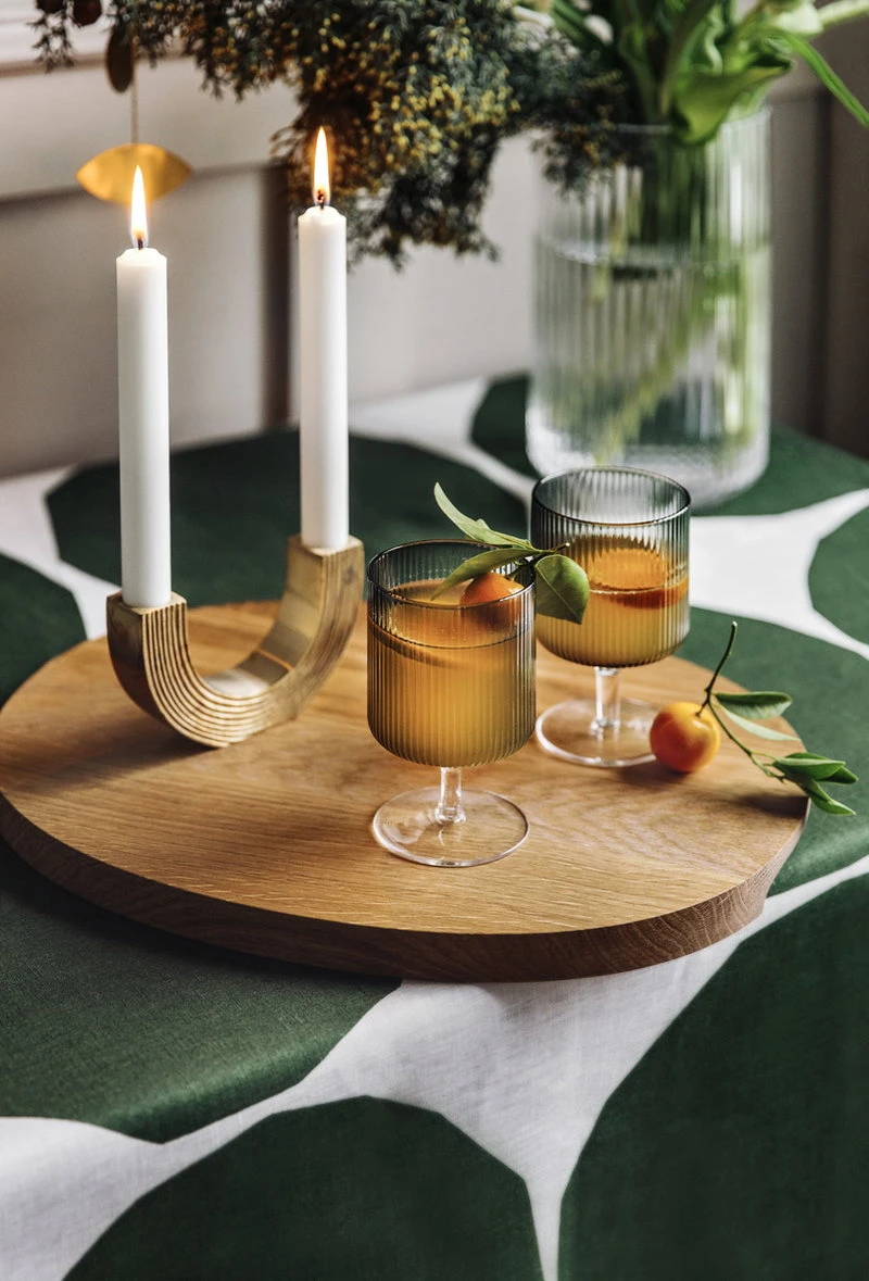 Ferm LIVING 2 verres à Vin Ripple, Smoked Grey 7 Ferm LIVING 2 verres à Vin Ripple, Smoked Grey – Image 5