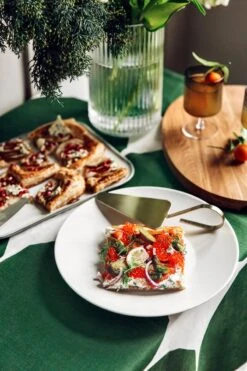 Ferm LIVING Pelle à Gâteau Fein, Laiton -Ferm Living 19 suvi kesalainen ruoka4 1