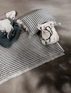 Ferm LIVING Tapis Way, 70 x 180 cm, Blanc Cassé - bleu Foncé -Ferm Living 24 10094 28129 1