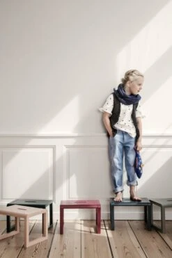 Ferm LIVING Tabouret Little Architect, Gris 7 Ferm LIVING Tabouret Little Architect, Gris -Ferm Living 34 9695 kopier