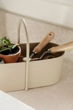 Ferm LIVING Boîte à Outils Grib, Cashmere -Ferm Living 64 1106