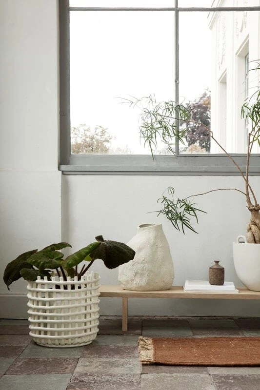 Ferm LIVING Corbeille Ceramic, XL, Blanc Cassé 4 Ferm LIVING Corbeille Ceramic, XL, Blanc Cassé – Image 2