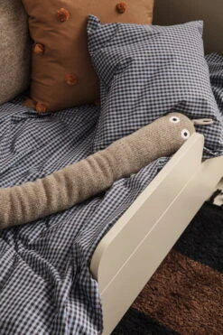 Ferm LIVING Barrière De Lit Sill, Cashmere -Ferm Living fermLIVING AW21 CheckYarnDyedBedding SillBedGuard image