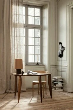 Ferm LIVING Applique Oyster, Noir -Ferm Living fermLIVING AW21 FeveDeskWalnut OysterWallLamp EclipseLamshadeMedium image
