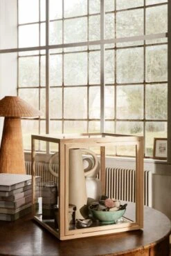 Ferm LIVING Base Pour Vitrine En Verre Miru, Chêne -Ferm Living fermLIVING MiruGlassMontre VS