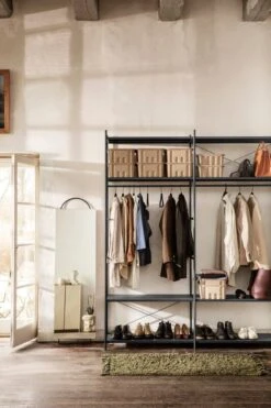 Ferm LIVING Grand Miroir Adorn, Noir 7 Ferm LIVING Grand Miroir Adorn, Noir -Ferm Living fermLIVING Punctual Adorn image