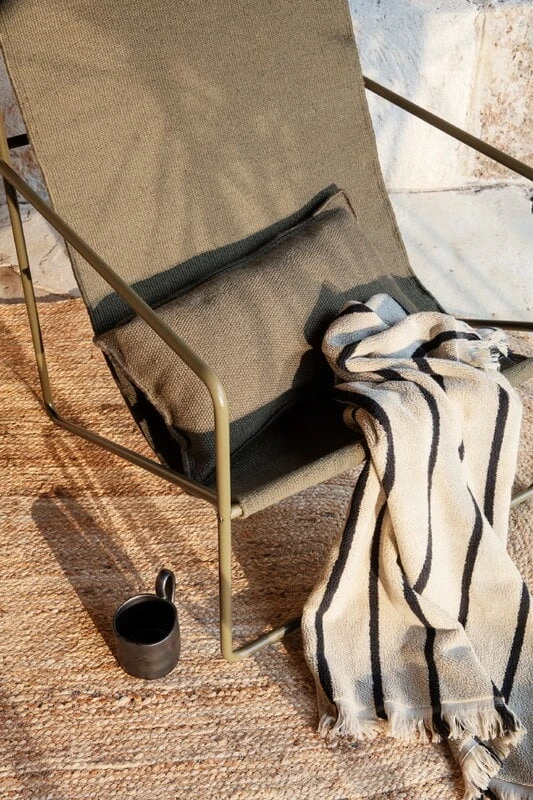 Ferm LIVING Serviette De Bain Alee, 70 x 140 cm, Sable - Noir 7 Ferm LIVING Serviette De Bain Alee, 70 x 140 cm, Sable - Noir – Image 5