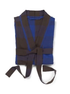 Ferm LIVING Peignoir Field, Brun - Bleu Vif -Ferm Living fermLIVING SS22 FieldRobe Chocolate BrightBlue 1104265395 pack 3