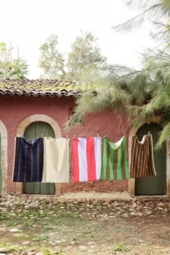 Ferm LIVING Torchon Hale, Rouge - lilas -Ferm Living fermLIVING SS22 HaleTeaTowel image 1