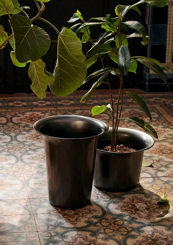 Ferm LIVING Panier Haut Spun Alu, Aluminium Noir 4 Ferm LIVING Panier Haut Spun Alu, Aluminium Noir – Image 2