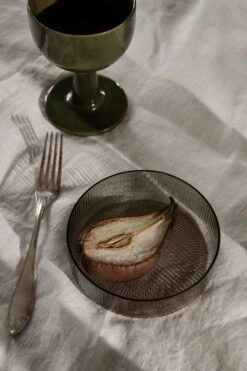 Ferm LIVING Bols De Service Ripple, Lot De 4, Smoke Grey -Ferm Living fermLIVING XMAS22 FlocculaWineGlass RippleServingBowl image 2 1