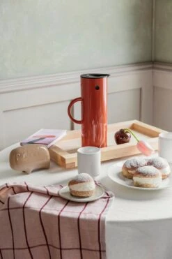 Ferm LIVING Petite Assiette Flow, Blanc Cassé Moucheté -Ferm Living laskiainen22 Ruoka9 1